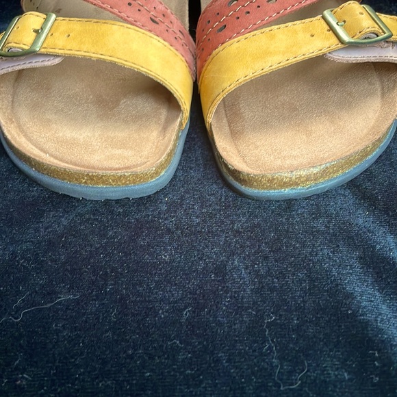 EARTH ORIGINS SLIP ON MULTI LEATHER SANDALS - 9 - NEW ! - Picture 6 of 10